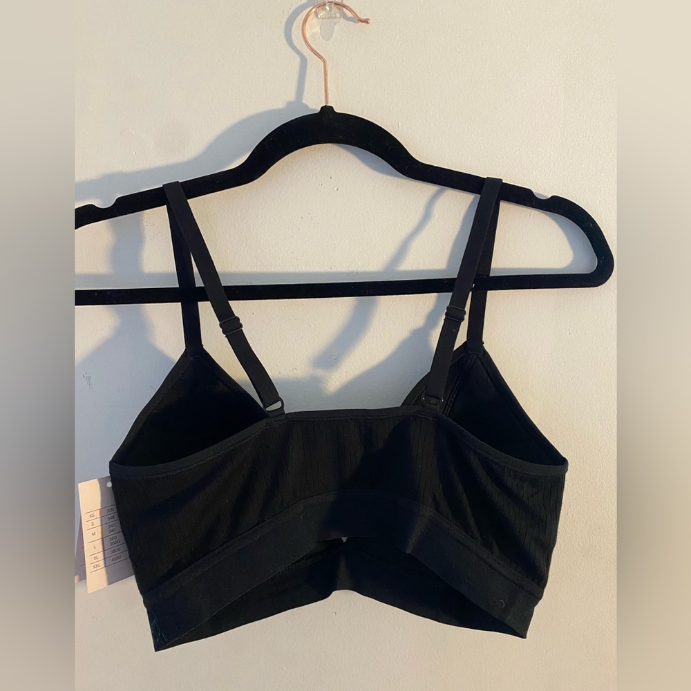 Workout bra - Picture 2 of 3
